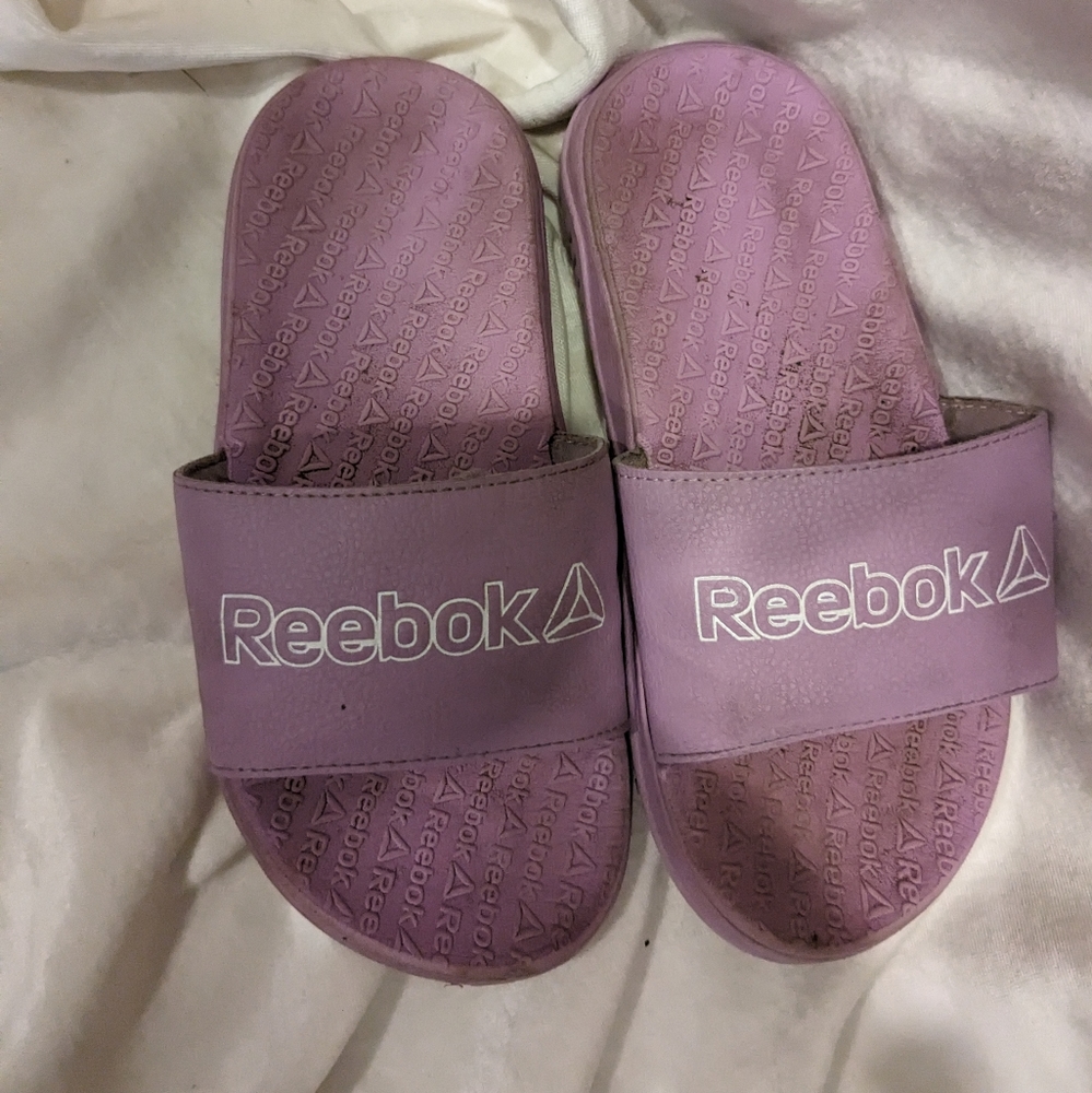 Girls Reebok Size 1 - Picture 4 of 4